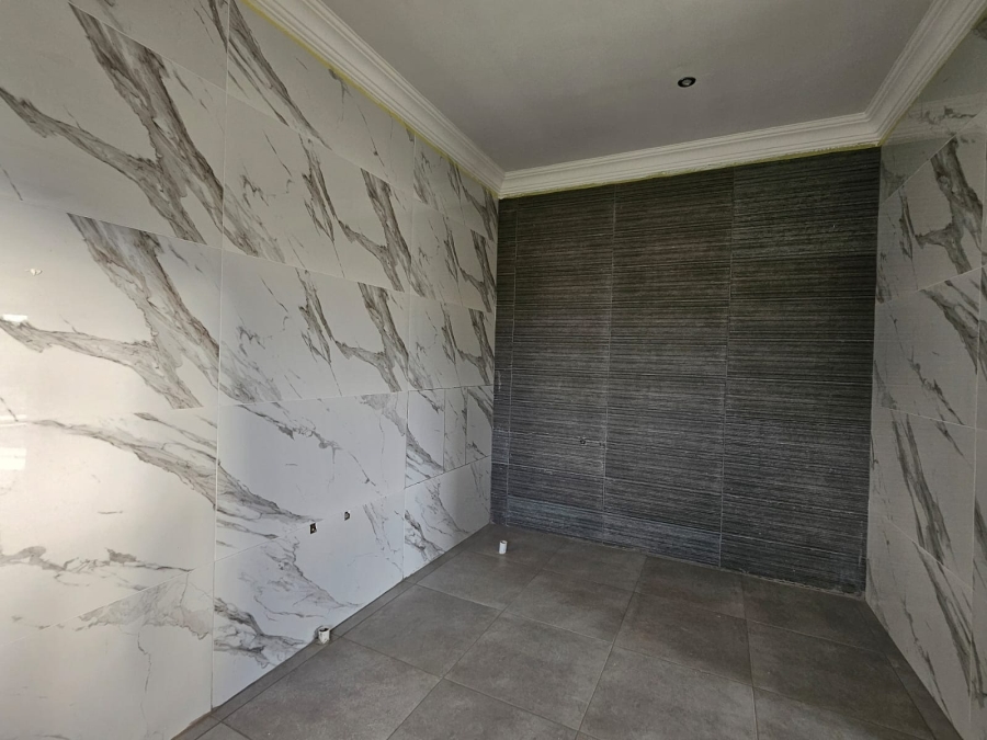 7 Bedroom Property for Sale in Melodie North West